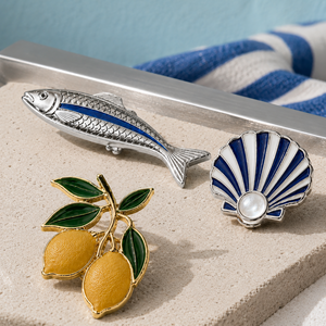 Broches de Verano Europeos, Insignias Metálicas de Viaje Mediterráneo para Moda de Resort y Recuerdos - Product Image 3