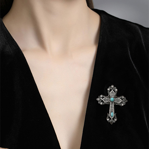 Broche Vintage Croix Dorée à Strass - Bon état, Fabriquée En France, Bijou Ancien