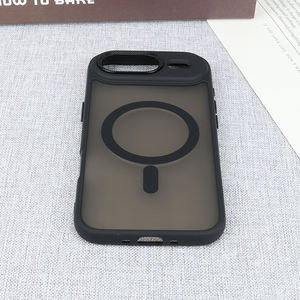 Étui de téléphone magnétique antichoc en TPU souple avec revêtement luxueux au toucher de la peau, résistant au jaunissement et protecteur pour téléphone 17 - Product Image 5