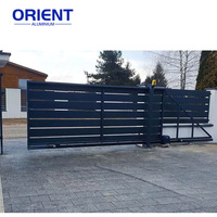 Porte en porte-à-faux en aluminium de cour arrière privée temporaire Porte de clôture en aluminium Conception de porte de gril en métal Photos