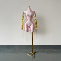 Mannequin Femme Grandes Tailles Courbes, Fessier Volumineux, Poitrine Généreuse, Taille Fine, Style Brésilien (BBL), avec Bras Flexible Doré