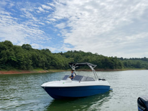 Yacht de luxe de conception nouvelle 2025 avec bateau de pêche et remorque moteur pour le surf et les sports nautiques - Product Image 5