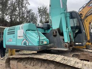 รถขุดโคเบลโก้ 13 ตัน มือสอง อุปกรณ์ขนาดกลาง รถขุด SK135 SK140 SK200D SK250 SK350 แบบตีนตะขาบ เครื่องจักรกลมือสอง - Product Image 4