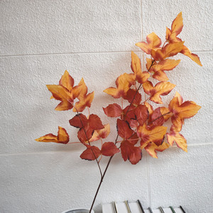 Arrangements floraux de roses et de lys artificiels aux tons orange, nuances d'automne mandarine pour mariages en extérieur et décoration intérieure - Tissu en soie - Product Image 2