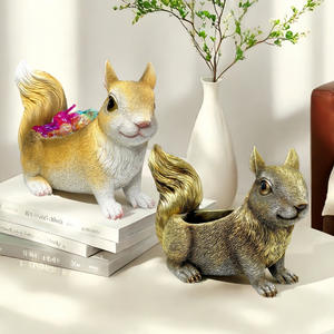 Maceta Decorativa Creativa con Forma de Ardilla, para Suculentas, Adorno de Jardín, Artesanía Animal, Arte Popular, Resina - Product Image 1