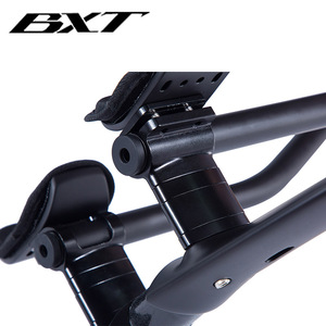 <span class=keywords><strong>Guidon</strong></span> de triathlon BXT Carbon TT <span class=keywords><strong>Bullhorn</strong></span> pour vélos de route 701g 31,8 mm 420 mm de largeur Noir mat/brillant - Product Image 6