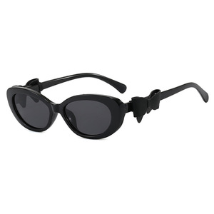 Gafas de sol de ojo de gato a la moda para mujer con protección UV400, diseño elegante, gafas de sol retro, ligeras, estilo vintage para fotografía callejera - Product Image 1