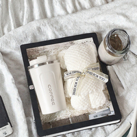 Coffret Cadeau d'Entreprise Premium Personnalisé 2 Pièces : Tasse à Café Blanche, Serviette Douce et Ours en Peluche – Idéal pour les Cadeaux de Noël et de Fêtes