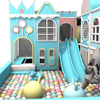 Structure de jeu intérieure idéale pour enfants avec piscine à balles, toboggan, tunnel, trampoline et structure d'escalade sur le thème du château