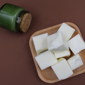 Matériau <span class=keywords><strong>de</strong></span> bougie <span class=keywords><strong>de</strong></span> bloc <span class=keywords><strong>de</strong></span> <span class=keywords><strong>cire</strong></span> <span class=keywords><strong>de</strong></span> soja <span class=keywords><strong>naturelle</strong></span> à bas point <span class=keywords><strong>de</strong></span> fusion <span class=keywords><strong>Cire</strong></span> <span class=keywords><strong>de</strong></span> soja pour la fabrication <span class=keywords><strong>de</strong></span> bougies - Product Image 2