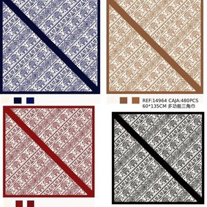 Sciarpa triangolare multifunzionale 60x135 cm con motivo decorativo per uomo e donna, uso esterno - Product Image 1
