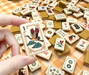 Ensemble de Mahjong Américain de Luxe à l'Ornementation Dorée, Design Américain, Pliable, Portable, Double Niveau, en Acrylique, pour 4 Joueurs, Rouge, Divertissement - Product Image 2