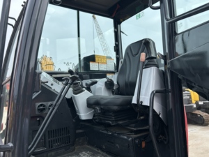 รถขุดขนาดเล็กยี่ห้อ Yanmar ViO85 8.5 ตัน มือสองจากญี่ปุ่น สำหรับงานก่อสร้างเทศบาล - Product Image 4