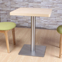 Table carrée en bois clair, table de restaurant, base en métal moderne, plateau carré avec pieds en métal, acier inoxydable de haute qualité, plastique