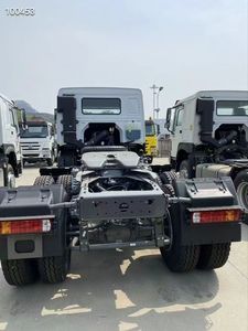 รถบรรทุกหัวลาก SINOTRUCK HOWO 6x4 ดีเซล เกียร์ธรรมดา ระบบกันสะเทือนแบบลม กล้องมองหลัง พวงมาลัยซ้าย รับน้ำหนัก 31-40 ตัน - Product Image 2
