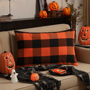 Federa Decorativa Quadrata Personalizzata OEM, Design Moderno Arancione e Nero per Halloween, Motivo Geometrico Autunnale per la Casa - Product Image 3