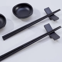 Set de vaisselle innovant Coffret cadeau Baguettes porte-baguettes Baguettes en fibre de verre noire Set de vaisselle