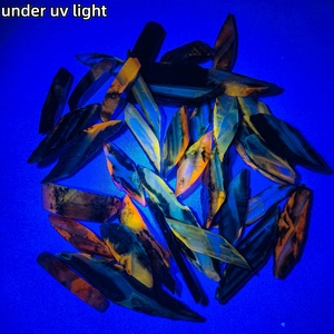 Venta al por Mayor de Pequeñas Piezas Naturales de Yeso Nepalí, Talladas a Mano, de Alta Calidad, Estilo Bohemio, Forma Irregular - Product Image 5