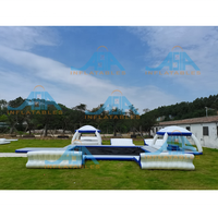 Piscine gonflable flottante sur mesure pour grand yacht, pub aquatique avec tente