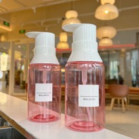 Bouteille pompe moussante en PET rose de 300 ml avec impression sérigraphique pour bain moussant et emballage de produits moussants