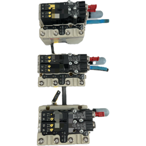 Lot de <span class=keywords><strong>3</strong></span> distributeurs pneumatiques PLC R480034017 <span class=keywords><strong>2x</strong></span> Valve <span class=keywords><strong>0</strong></span> 820 05 Contrôleur de programmation - Product Image 1