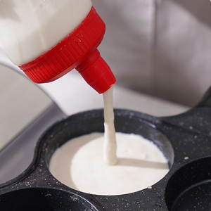 Dispensador de masa para panqueques de 700 ml, botella mezcladora de masa manual con manivela, botella mezcladora de masa para cupcakes, panqueques y crepes - Product Image 4