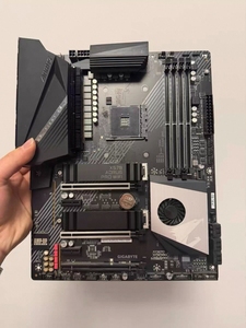 Carte mère Gigabyte X570 <span class=keywords><strong>Aorus</strong></span> Pro Wifi DDR4 compatible avec les processeurs AMD 3000/5000 pour serveur/poste de travail, double canal 128 Go - Product Image 1