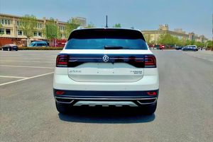 <span class=keywords><strong>Volkswagen</strong></span> <span class=keywords><strong>T</strong></span>-<span class=keywords><strong>Cross</strong></span> 2019 Usata, 1.5L Automatica, Edizione Comfort |   SUV 5 Posti con Tetto Panoramico e Basso Consumo di Carburante - Product Image 6