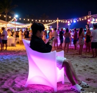 Fauteuil d'extérieur moderne en PE avec éclairage LED RGB étanche pour hall d'hôtel, salle à manger, chambre à coucher - Garantie de 2 ans
