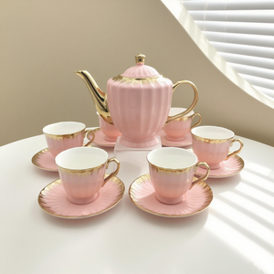 Набор из 13 предметов: Роскошный арабский керамический кофейно-чайный сервиз с индивидуальным логотипом, розовый чайник, 6 чашек с блюдцами, золотые чайные чашки – Экологичный, для чайной церемонии - Product Image 1