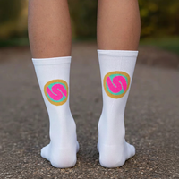 Chaussettes de course personnalisées durables et performantes, échantillon rapide, chaussettes de sport professionnelles pour le basketball, chaussettes de compression personnalisables pour hommes, chaussettes de cyclisme