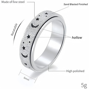 Anello Antistress Girevole a Stella e Luna, in Acciaio al Titanio Placcato Oro 18K, per Uomo e Donna - Product Image 5