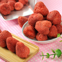 Buitenlandse Handel Shandong Gefreeze-droogde Aardbeienballetjes Knapperige Sneeuwvlok Knapperige Nougat Fruit Snacks Op Maat Gemaakte Ingrediënten in Zak