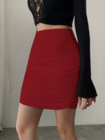 Nouvelle jupe mini plissée taille haute sexy printemps-été, moulante aux hanches, polyvalente, coupe ajustée, amincissante, lavable, en polyester pour femme