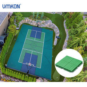 Dalles de sol emboîtables VMKON Gamechanger+ en TPE souple de 19 mm d'épaisseur, antidérapantes et écologiques pour le basketball, le pickleball et le volley-ball - Product Image 1