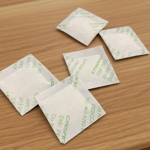 Pengering Nano Ramah Lingkungan 3g Bubuk Putih untuk Kotak Hadiah Bebas DMF Kantong Kering - Product Image 1