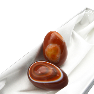 Yoni Egg Pelvic Kegel Ejercicio Cornalina Jade Huevo Estiramiento <span class=keywords><strong>Vaginal</strong></span> Músculo Bola de cristal Piedra de masaje de ágata roja - Product Image 6