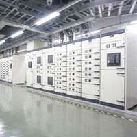 Panel de Distribución MNS Tipo Extraíble, Barra Colectora de Acero, Clasificación IP54, Solución de Almacenamiento de Baterías BESS para Granjas Solares Comerciales