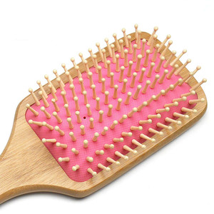 Vente en gros de peigne de massage du cuir chevelu à grande plaque aiguille en plastique à usage domestique coussin à <span class=keywords><strong>gaz</strong></span> en bois type de peigne commun - Product Image 2