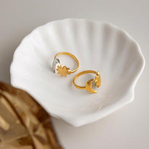 Anillos de Acero Inoxidable 18K al por Mayor, Joyería Clásica, Simple y Moderna, Anillos Ajustables para Parejas con Diseño de Sol y Luna - Product Image 6