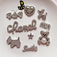 Breloques Y2K en strass argentés, lettres, ours, chien ballon, accessoires électroplaqués pour DIY, chaussures à trous, coques de téléphone, coques d'iPad