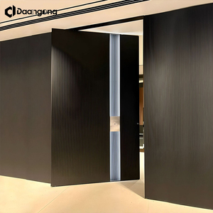 Cancello Esterno in Alluminio con Design Moderno a Doghe per Giardino Anteriore di Casa Contemporanea - Product Image 4