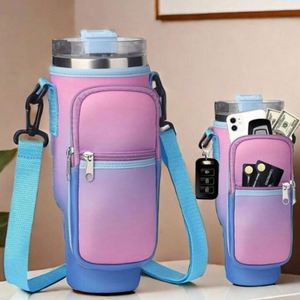 Bouteille d'eau isotherme en néoprène de 40 oz avec pochette zippée, poche avant et sangle – Cadeau original - Product Image 1