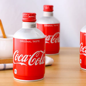Camilan Asia camilan Jepang Jepang C0ca Cola Minuman <span class=keywords><strong>Soda</strong></span> Rasa Buah Minuman Berkarbonasi Air Berkarbonasi Kaleng Minuman Ringan Air Berkarbonasi 300ml Grosir - Product Image 2