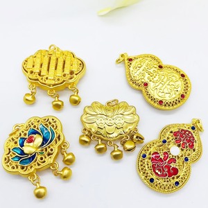จี้รูปดอกบัวเคลือบสีแบบดั้งเดิม พร้อมล็อคแบบรุยอี้ ทำจากโลหะผสมสังกะสี เครื่องประดับสไตล์จีน สำหรับใส่กับสร้อยคอเสื้อสเวตเตอร์ ของขวัญสำหรับทุกเพศ - Product Image 4