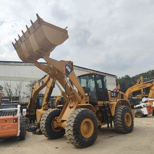 Chargeuse sur pneus d'occasion Cat 966L, faible nombre d'heures, d'origine japonaise, modèle classique robuste, efficace pour les carrières et la construction. - Product Image 4
