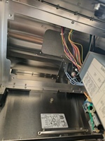 Imprimante jet d'encre industrielle Hitachi UX-B CIJ d'occasion pour le marquage continu et l'impression de dates, de logos et de codes d'expiration