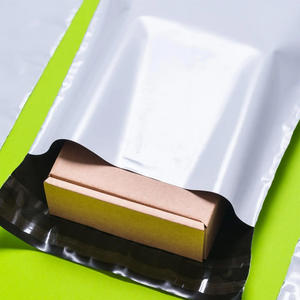 Sobres de Poliéster Resistentes y Ligeros para un Embalaje Seguro y Protección de Entrega para Comercio Electrónico y Uso de Mensajería - Product Image 4