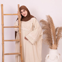 Vente en gros de nouveaux modèles d'abayas élégantes de haute qualité, brodées avec des pompons, design élégant, haut de gamme, grandes tailles, robes confortables pour femmes