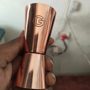 จิ๊กเกอร์ทองแดงผสมเครื่องดื่มค็อกเทลแนววินเทจขนาด30-60มล. สำหรับโรงแรมร้านอาหารบาร์เครื่องมือสำหรับวัดทำจากโลหะ - Product Image 1